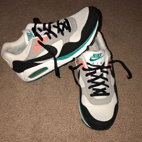 Nike Shoes - Nike Air Max